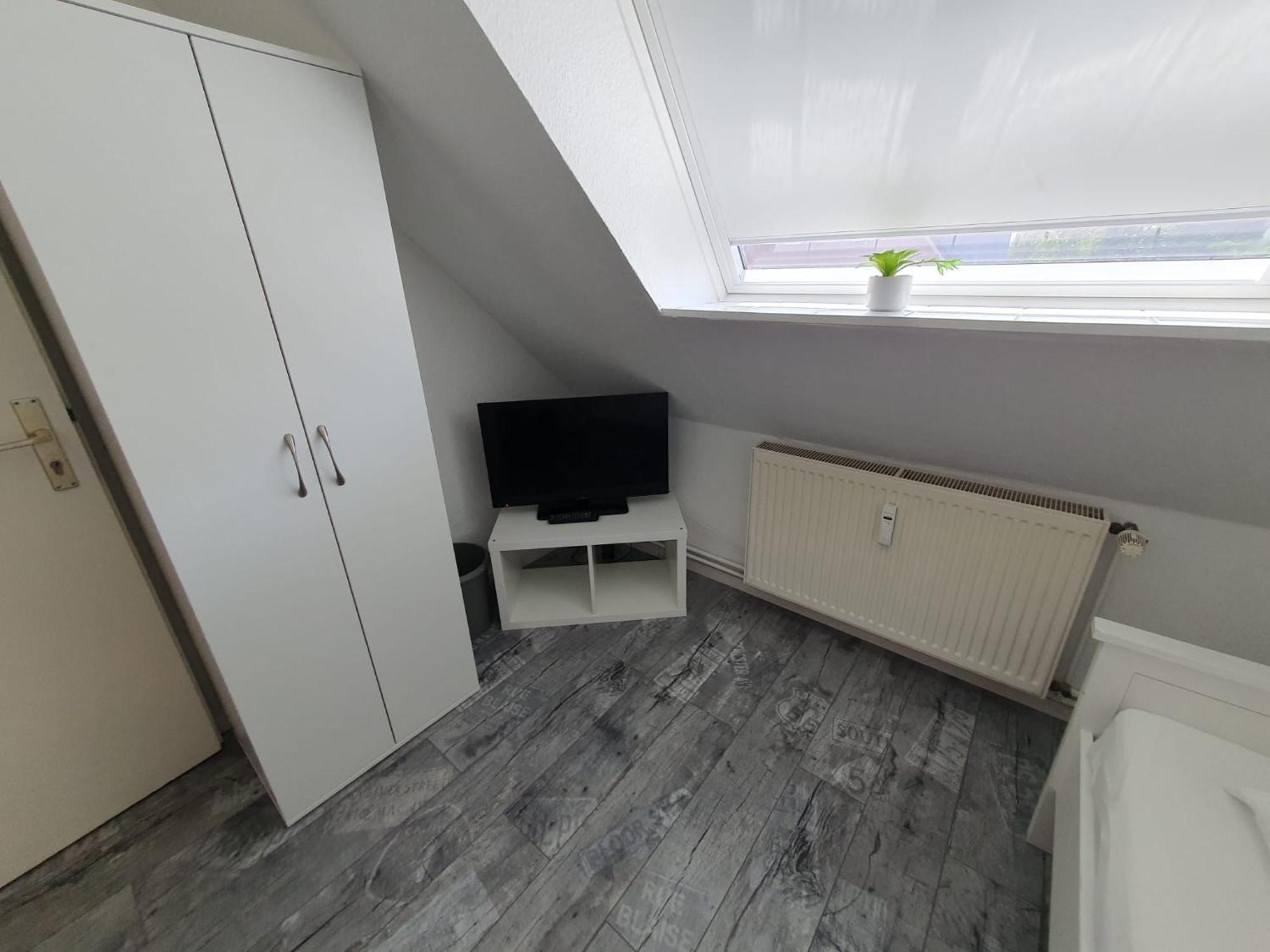 Apartment 4 Hildesheimer Str.357,2.og, 3 X Sz *