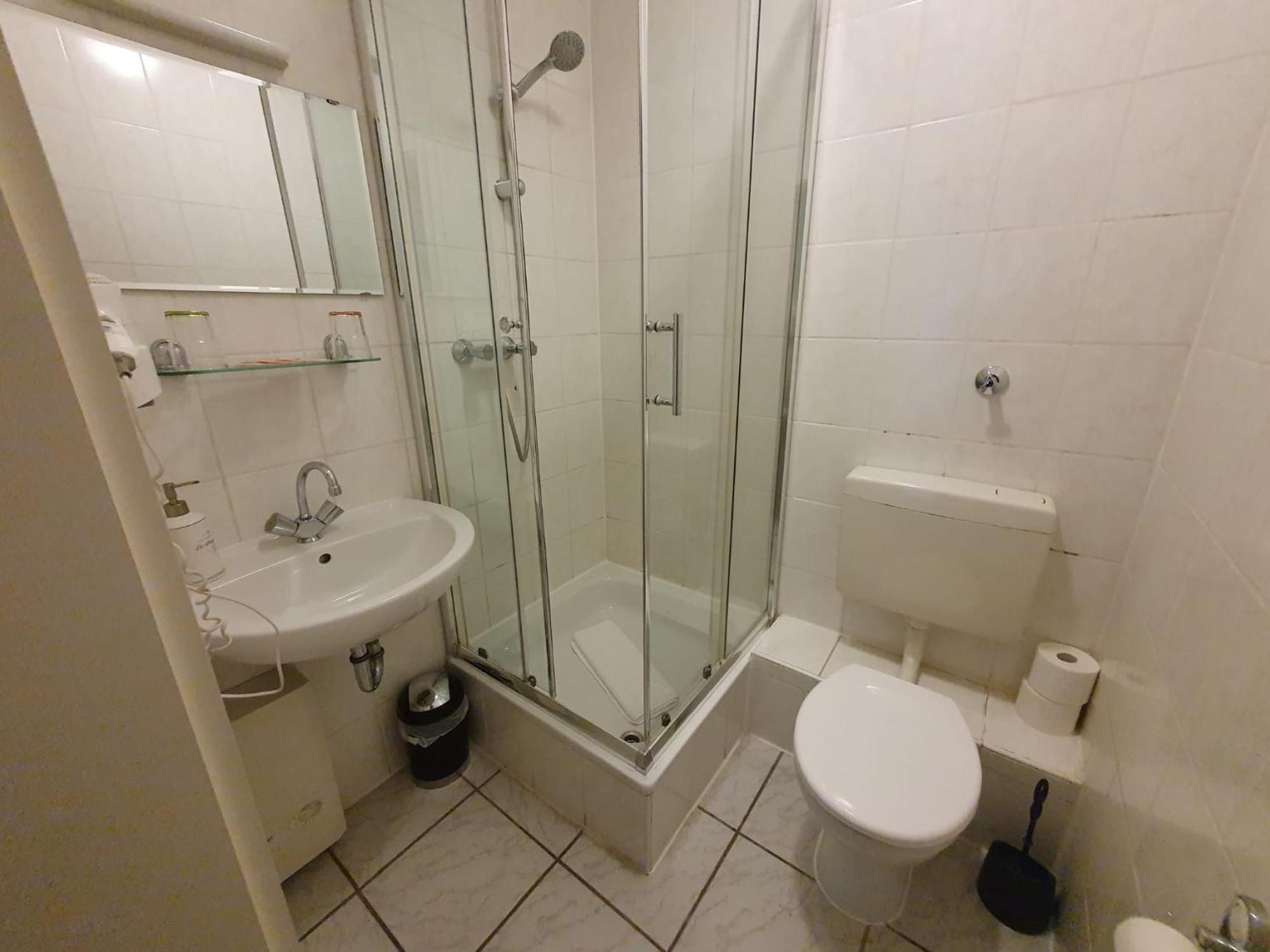 4 Hildesheimer Str.357,2.og, 3 X Sz Apartment *